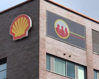 Zonnepanelen met print bij Shell